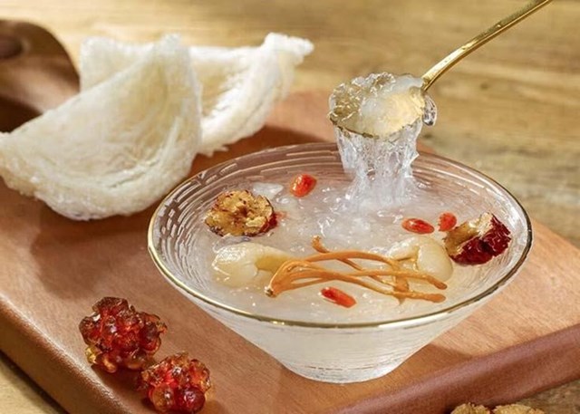 Thị trường nước yến: Từ qu&#224; biếu truyền thống đến xu hướng ti&#234;u d&#249;ng hiện đại - Ảnh 2