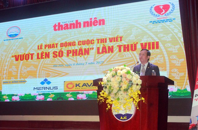 Nh&agrave; b&aacute;o Nguyễn To&agrave;n Thắng - Tổng bi&ecirc;n tập Tạp ch&iacute; Thanh ni&ecirc;n, Trưởng ban tổ chức cuộc thi ph&aacute;t động cuộc thi&nbsp;
