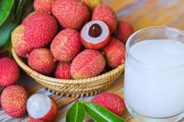 Vải thiều – Tr&#225;i c&#226;y m&#249;a h&#232; được “thổi hồn mới” trong ẩm thực đ&#244; thị - Ảnh 3