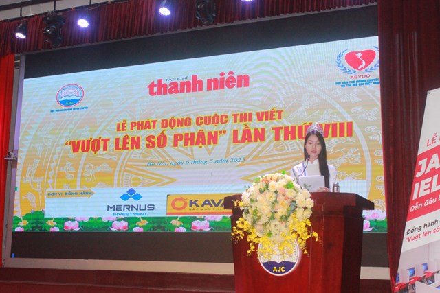 Hoa hậu Ho&agrave;n cầu Việt Nam Dương Thanh H&agrave; ph&aacute;t biểu cảm tưởng v&agrave; hưởng ứng cuộc thi &nbsp;