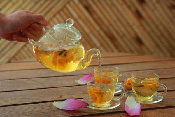 Sự hồi sinh kỳ diệu của một huyện ngh&#232;o nhờ &quot;v&#224;ng l&#225;, v&#224;ng hoa&quot; - Ảnh 2