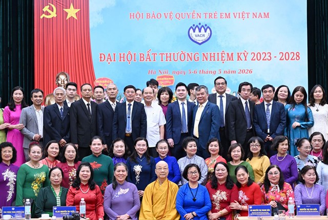 Ph&oacute; Chủ tịch T&amp;T Group Đỗ Vinh Quang c&ugrave;ng c&aacute;c đại biểu tham dự Đại hội. &nbsp;