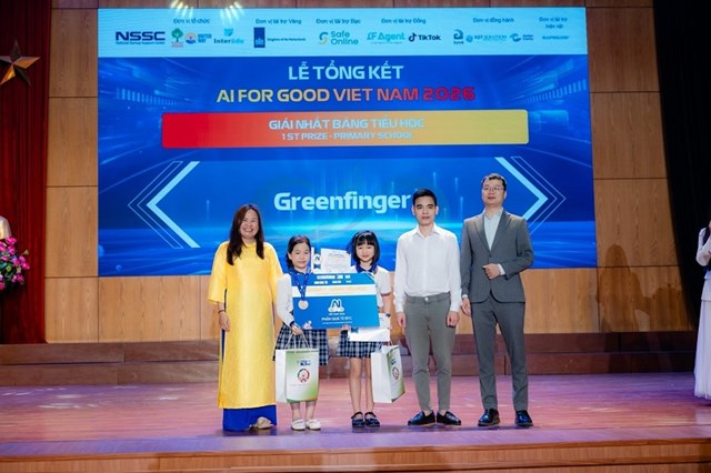 Đội Green Fingers giải nhất bảng Tiểu học &nbsp;