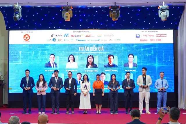 AI đang trở thành yếu tố cốt lõi định hình tương lai ngành logistics - Ảnh 1