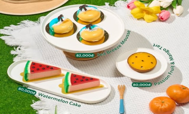 Starbucks ra mắt ba món bánh mùa hè, kết hợp nguyên liệu cao cấp và nghệ thuật hiện đại, mang đến trải nghiệm mát lành, đầy cảm xúc.