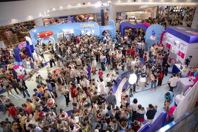 Kh&ocirc;ng kh&iacute; tấp nập tại sự kiện &ldquo;Ng&agrave;y hội th&ocirc;i n&ocirc;i&rdquo; diễn ra tại AEON Mall Celadon T&acirc;n Ph&uacute; &nbsp;