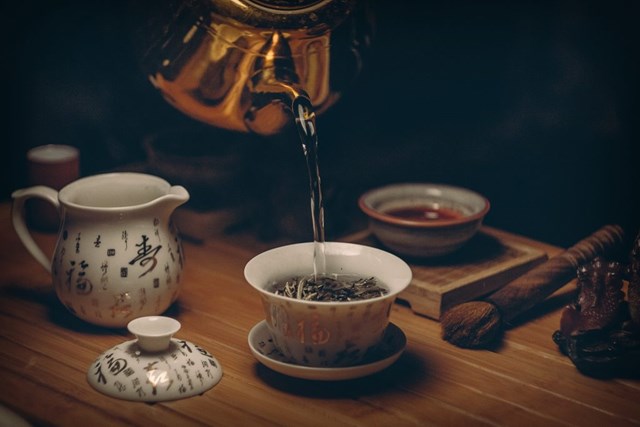 Tr&agrave; đen bạc h&agrave; l&agrave; một lựa chọn l&yacute; tưởng cho những ai đang muốn giảm c&acirc;n một c&aacute;ch hiệu quả v&agrave; tự nhi&ecirc;n.
