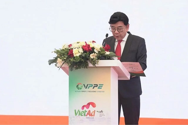 Nh&agrave; b&aacute;o, đạo diễn Nguyễn Trường Sơn - Chủ tịch Hiệp Hội Quảng c&aacute;o Việt Nam ph&aacute;t biểu tại sự kiện. &nbsp;
