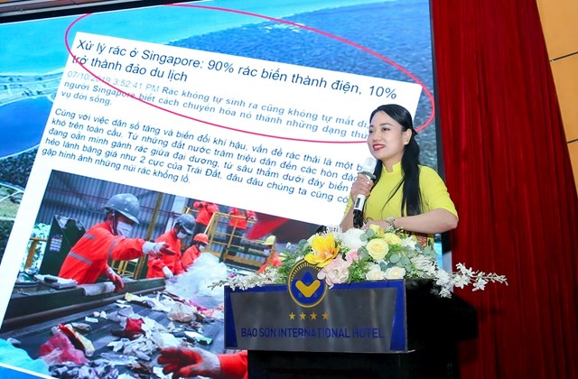 TS. B&ugrave;i Thị Thanh Hương - Trường Khoa học Li&ecirc;n ng&agrave;nh v&agrave; Nghệ thuật, Đại học Quốc gia H&agrave; Nội ph&aacute;t biểu tại diễn đ&agrave;n&nbsp;&nbsp;