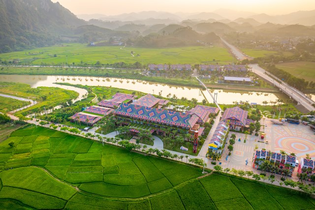 Flamingo Heritage Onsen &amp; Resort l&agrave; khu nghỉ dưỡng onsen kho&aacute;ng n&oacute;ng 5 sao đầu ti&ecirc;n tại T&acirc;n Tr&agrave;o, Tuy&ecirc;n Quang. (Ảnh: Flamingo) &nbsp;