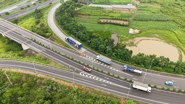 Với Vietnam SuperPortTM, T&amp;T Group đang &ldquo;chiếm lĩnh&rdquo; mắt x&iacute;ch quan trọng tr&ecirc;n h&agrave;nh lang kinh tế ph&iacute;a Bắc. &nbsp;