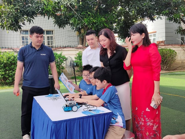 Ng&#224;y hội STEAM Robotics: Giải đấu TERIS Robotics Championship 2023 tại trường TH L&#253; Th&#225;i Tổ - Ảnh 2