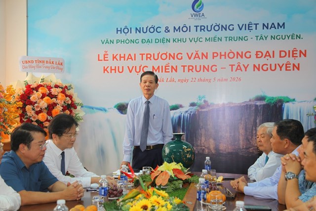 &Ocirc;ng Chu Phạm Ngọc Hiển - Chủ tịch Hội Nước v&agrave; M&ocirc;i trường Việt Nam ph&aacute;t biểu tại lễ khai trương văn ph&ograve;ng