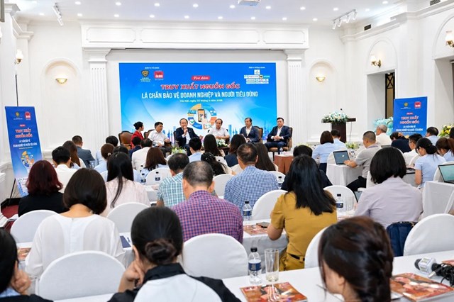 To&agrave;n cảnh&nbsp;Tọa đ&agrave;m &ldquo;Truy xuất nguồn gốc - l&aacute; chắn bảo vệ doanh nghiệp v&agrave; người ti&ecirc;u d&ugrave;ng&rdquo;. &nbsp;