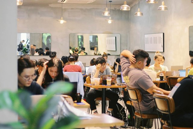 Nhượng quyền F&amp;B tại Việt Nam: Tiềm năng v&#224;ng giữa mu&#244;n v&#224;n th&#225;ch thức từ ẩm thực đường phố v&#224; gi&#225; thu&#234; mặt bằng - Ảnh 1