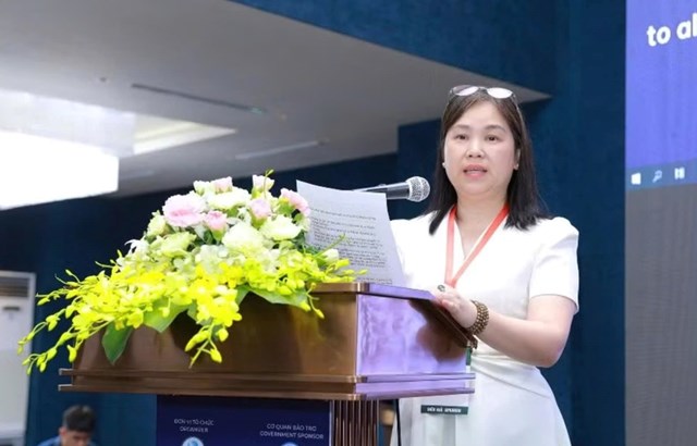 B&agrave; Nguyễn Thị Thu Giang - Ph&oacute; Chủ tịch ki&ecirc;m Tổng Thư k&yacute; VINASA ph&aacute;t biểu &nbsp; &nbsp;