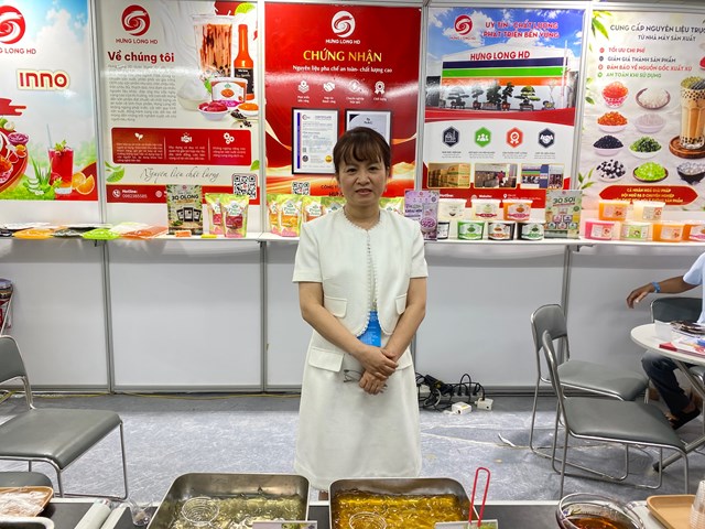 B&agrave; B&ugrave;i Thị B&iacute;ch Ngọc, Gi&aacute;m đốc C&ocirc;ng ty TNHH Thực phẩm Hưng Long HD (Ảnh: Xu&acirc;n Thanh)