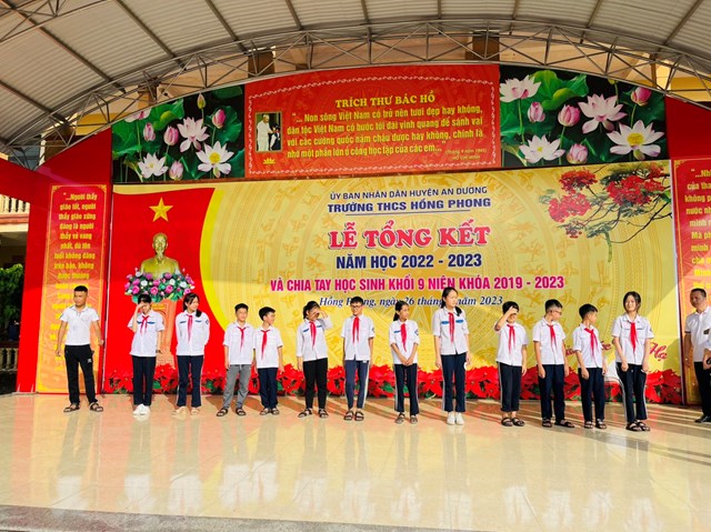 Trường THCS Hồng Phong: Tổng kết năm học 2022-2023 v&#224; triển khai phương hướng nhiệm vụ h&#232; năm 2023 - Ảnh 4