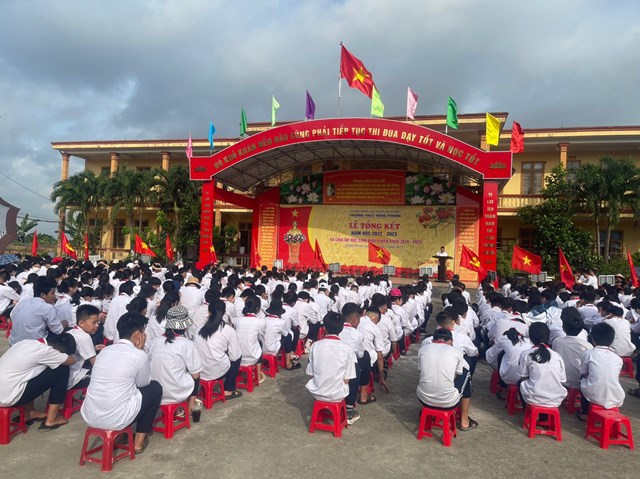 Trường THCS Hồng Phong: Tổng kết năm học 2022-2023 v&#224; triển khai phương hướng nhiệm vụ h&#232; năm 2023 - Ảnh 1