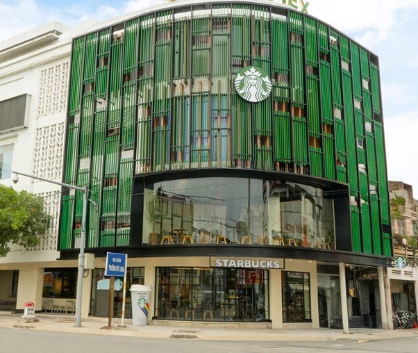 Starbucks &quot;khai ph&#225;&quot; miền T&#226;y: Chiến lược th&#226;m nhập thị trường F&amp;B 20 triệu d&#226;n đầy tiềm năng - Ảnh 2