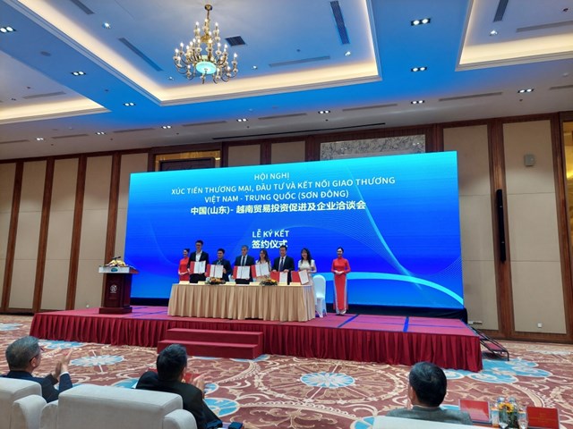 Lễ ký kết 7 thỏa thuận hợp tác giữa doanh nghiệp Việt Nam và doanh nghiệp Sơn Đông
