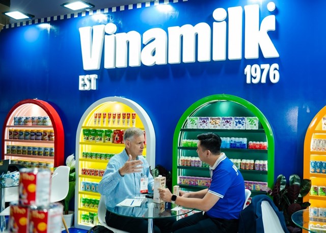 Vinamilk gặp gỡ, l&agrave;m việc với nhiều đối t&aacute;c đến từ c&aacute;c nước trong khu vực ch&acirc;u &Aacute; v&agrave; &Acirc;u - Mỹ &nbsp;