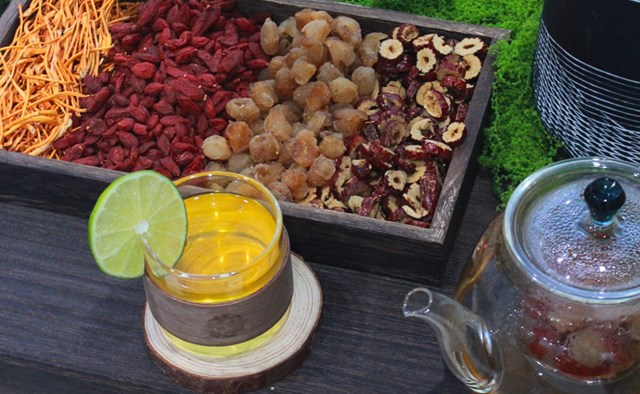 Tr&agrave; thảo mộc mang đến sự thư gi&atilde;n nhẹ nh&agrave;ng v&agrave; cảm gi&aacute;c an t&acirc;m cho người thưởng thức.