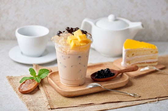 Mở qu&aacute;n tr&agrave; sữa: Cơ hội h&aacute;i ra tiền hay 'đốt' vốn nhanh ch&oacute;ng? &nbsp;