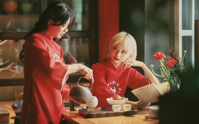 Gen Z uống trà không chỉ để giải khát, mà để thể hiện lối sống lành mạnh, cá tính riêng và sự kết nối với văn hóa.