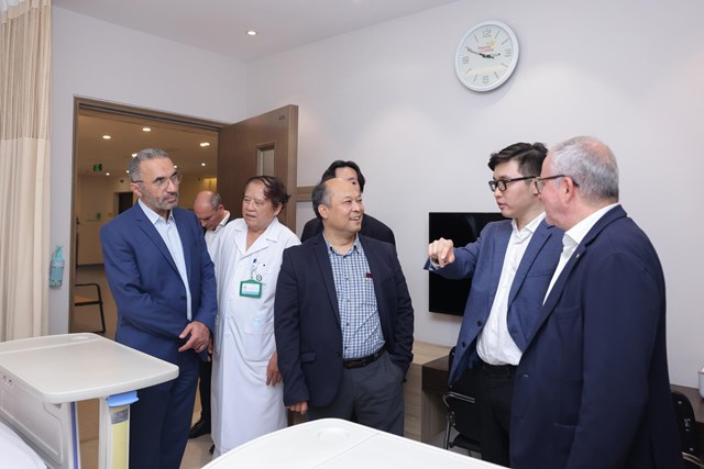 Đo&agrave;n chuy&ecirc;n gia Ph&aacute;p đ&aacute;nh gi&aacute; cao hệ thống trang thiết bị đồng bộ, quy tr&igrave;nh vận h&agrave;nh chuy&ecirc;n nghiệp tại Phương Đ&ocirc;ng &nbsp;
