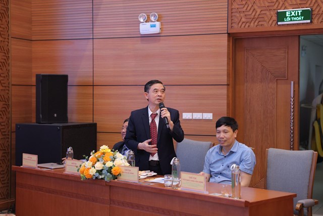 TTND.GS.TS.BS Đồng Khắc Hưng ph&aacute;t biểu tại hội nghị.
