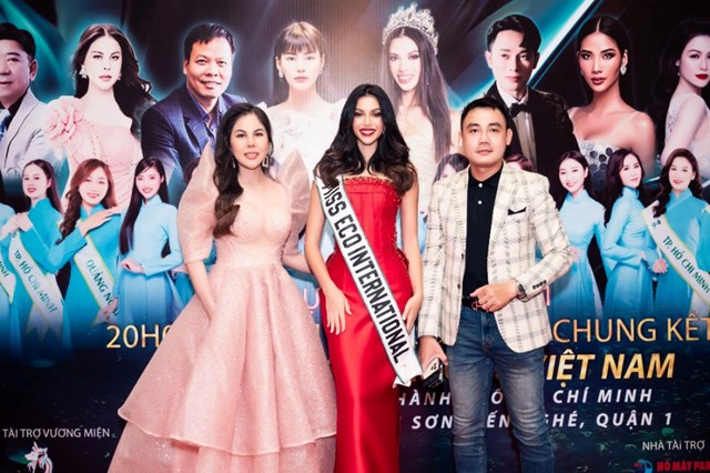 Đương kim Miss Eco International Kathleen Paton - Hoa hậu Sinh thái quốc tế 2022 và Phó BTC cuộc thi- Bà Nguyễn Như Quỳnh