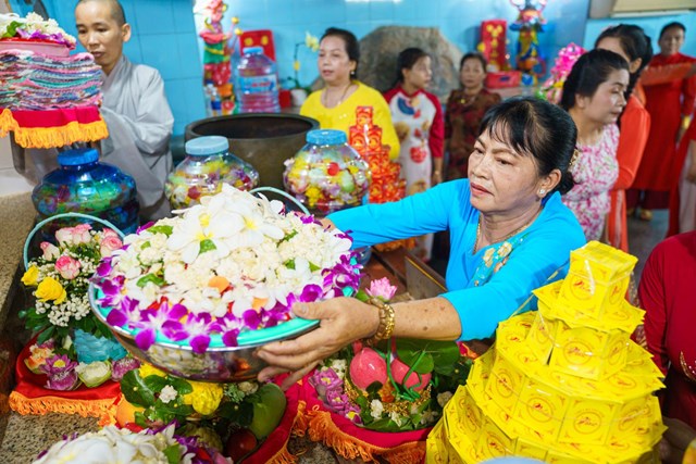 N&#250;i B&#224; Đen đ&#243;n kỷ lục 100.000 lượt kh&#225;ch về dự Lễ v&#237;a B&#224; Linh Sơn Th&#225;nh Mẫu - Ảnh 5