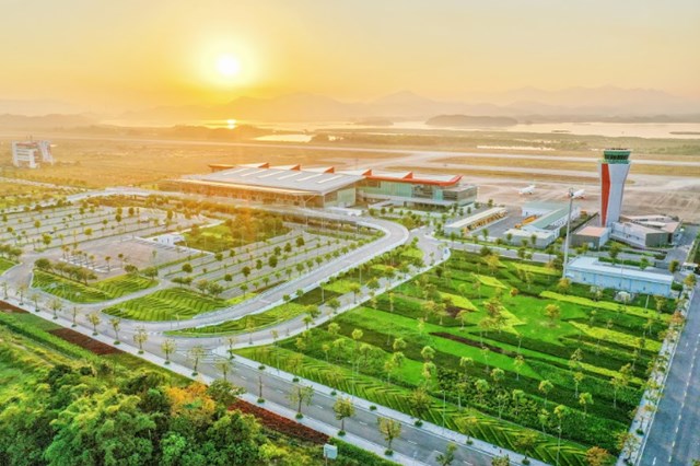 Cảng HKQT V&acirc;n Đồn - s&acirc;n bay tư nh&acirc;n đầu ti&ecirc;n Việt Nam &nbsp;