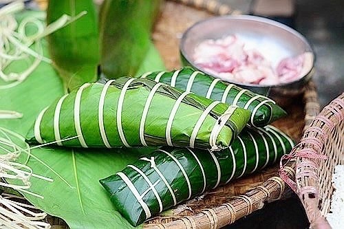 B&aacute;nh chưng g&ugrave;&nbsp;
