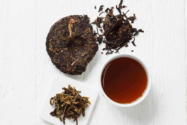 Da sáng mịn bắt đầu từ gan khỏe. Trà Phổ Nhĩ giúp giảm mỡ gan, hỗ trợ thải độc, cho làn da tươi tắn từ bên trong.