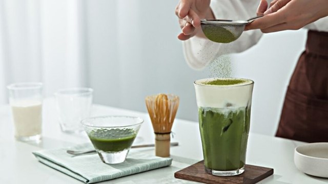 Tr&agrave; matcha c&oacute; t&aacute;c dụng hỗ trợ giảm c&acirc;n cực kỳ hiệu quả. Ảnh minh họa