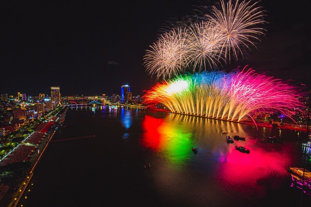 Lễ hội pháo hoa Quốc tế Đà Nẵng DIFF 2026, bổ sung thêm một khán đài từ đêm thi thứ 5 - Ảnh 1