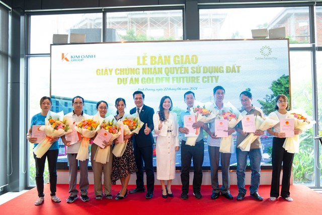 Kim Oanh Group b&#224;n giao Giấy chứng nhận Quyền sử dụng đất dự &#225;n Golden Future City - Ảnh 1