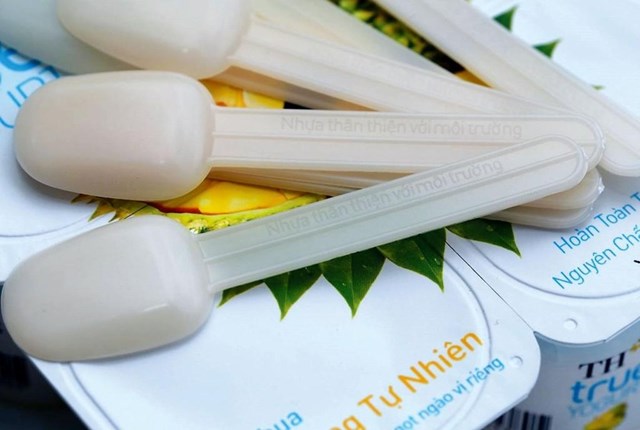 Th&igrave;a sữa chua TH được sản xuất từ chất liệu th&acirc;n thiện với m&ocirc;i trường. &nbsp;