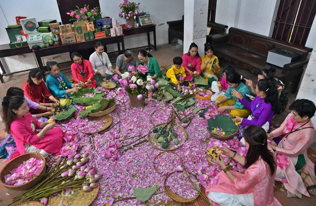 Phát triển thương hiệu trà sen Tây Hồ: Từ danh hiệu truyền thống đến bài toán bảo tồn không gian di sản - Ảnh 2
