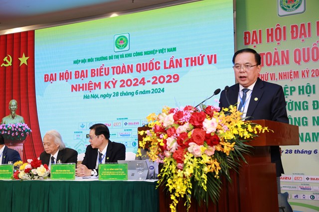 Ông Huỳnh Minh Nhựt, Chủ tịch Hiệp hội Môi trường đô thị và Khu công nghiệp Việt Nam khoá VI, nhiệm kỳ 2024- 2029 phát biểu
