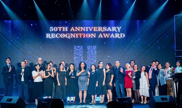 Unilever nhận giải thưởng cao qu&yacute; The Great Awards từ Britcham về cam kết v&agrave; th&agrave;nh tựu ph&aacute;t triển bền vững d&agrave;i hạn tại Việt Nam