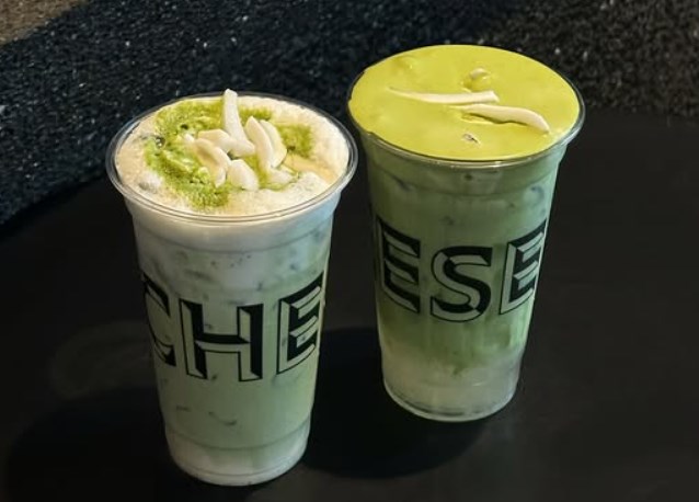 Dòng Matcha Dừa Non, bản phối vị giác mát lành giữa matcha Nhật và dừa Việt trong menu Cheese Coffee mùa hè 2025.