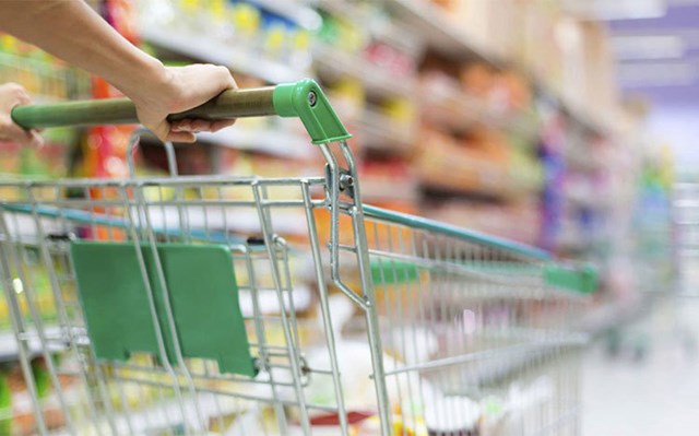 Ng&#224;nh h&#224;ng ti&#234;u d&#249;ng nhanh (FMCG): Cạnh tranh kh&#244;ng chỉ ở kệ h&#224;ng - Ảnh 1
