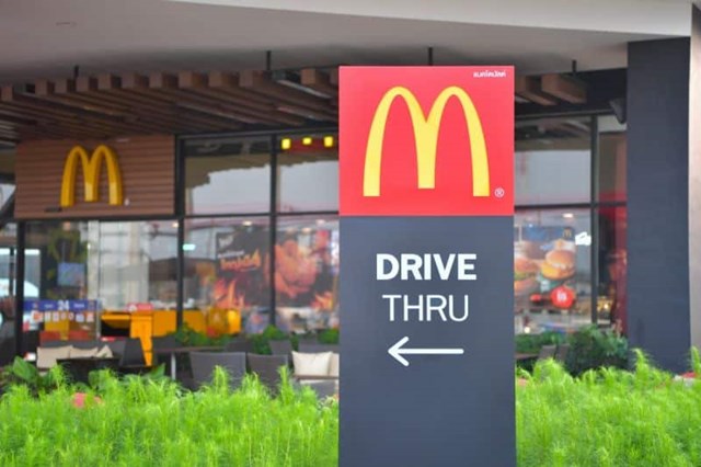 M&#244; h&#236;nh Drive-thru tại Việt Nam: Liệu Highlands Coffee c&#243; viết lại cuộc chơi sau gần một thập kỷ im ắng? - Ảnh 1