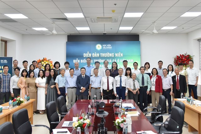 C&aacute;c đại biểu tham dự Diễn đ&agrave;n thường ni&ecirc;n về diễn biến thị trường, gi&aacute; cả ở Việt Nam lần thứ hai năm 2026. &nbsp;