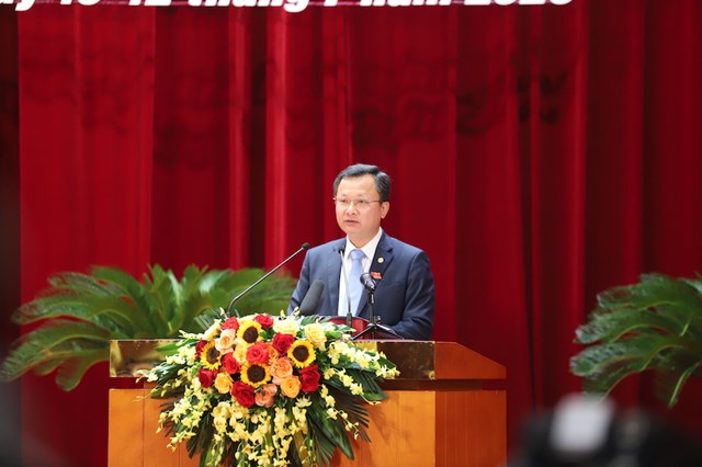 &Ocirc;ng Cao Tường Huy, Quyền Chủ tịch UBND tỉnh Quảng Ninh b&aacute;o c&aacute;o tại kỳ họp
