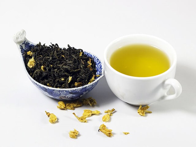 Một tách trà hoa lài ngon là kết tinh của sự nhẫn nại, hiểu nghề và cả thứ “trực giác” không thể học được trong sách vở.