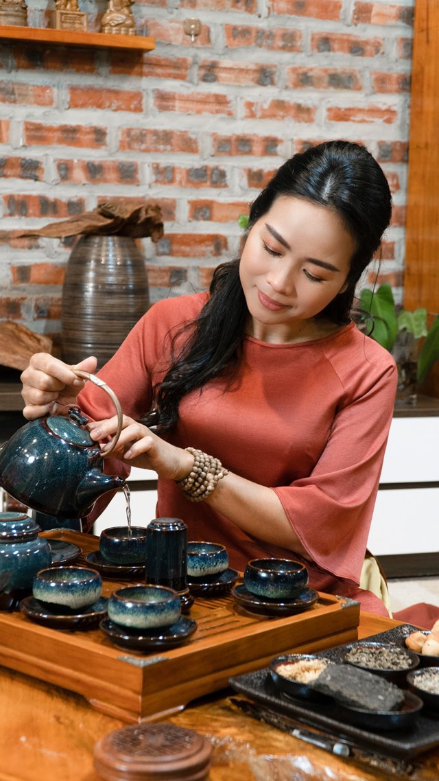 L&#226;m Diệu Linh: Từ Hoa hậu Đại sứ đến người lan tỏa văn h&#243;a tr&#224; doanh nh&#226;n - Ảnh 2